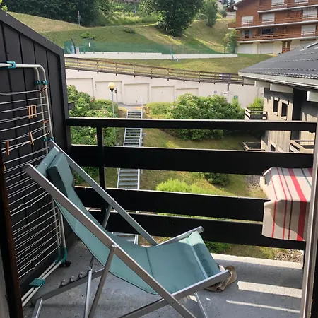 Balcon Piscine Tennis Vue Montagne *